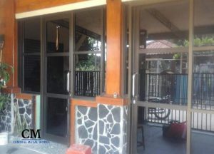 Spesialis Konstruksi Aluminium Kaca 